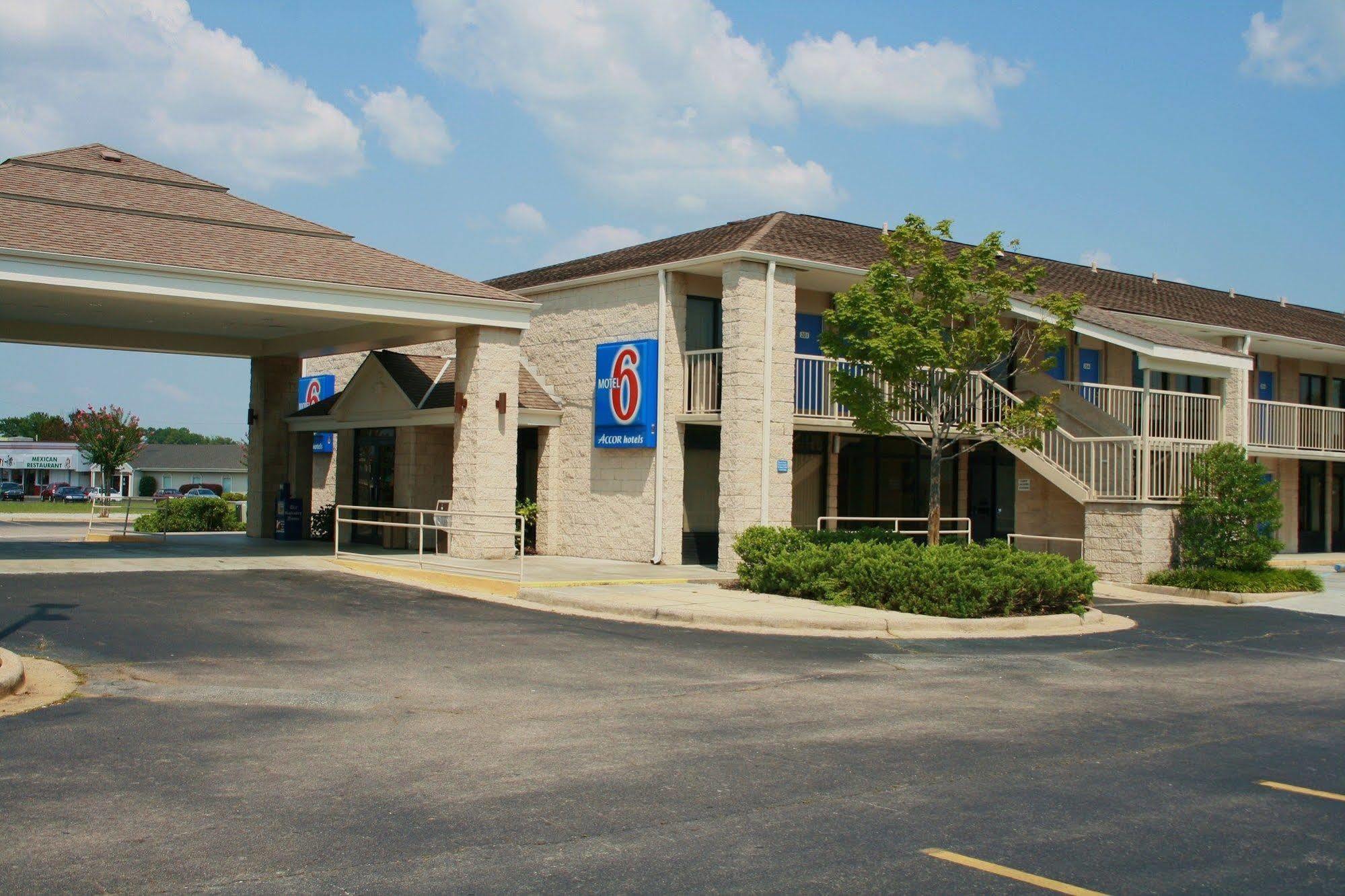 Red Roof Inn גדסדן מראה חיצוני תמונה