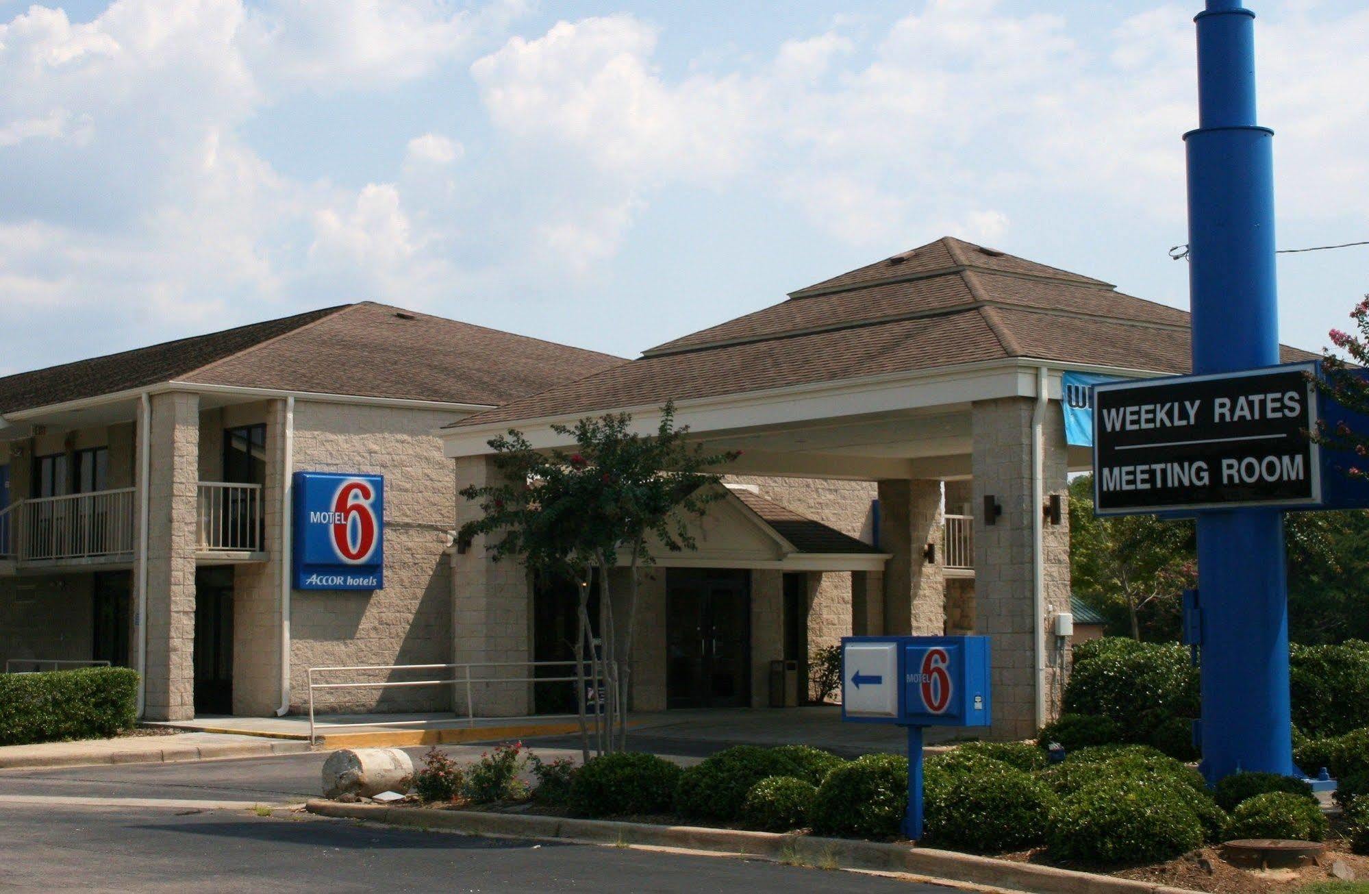 Red Roof Inn גדסדן מראה חיצוני תמונה