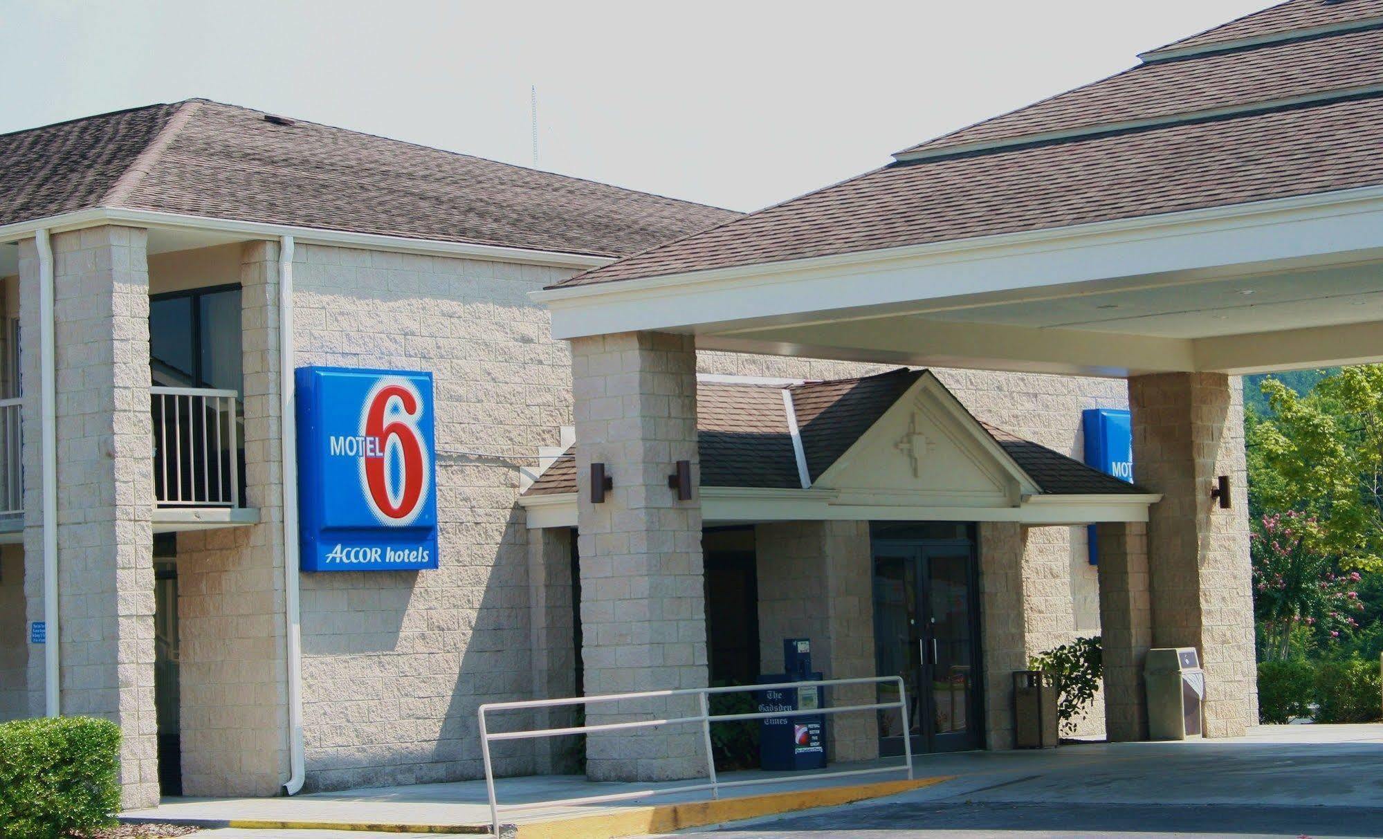 Red Roof Inn גדסדן מראה חיצוני תמונה